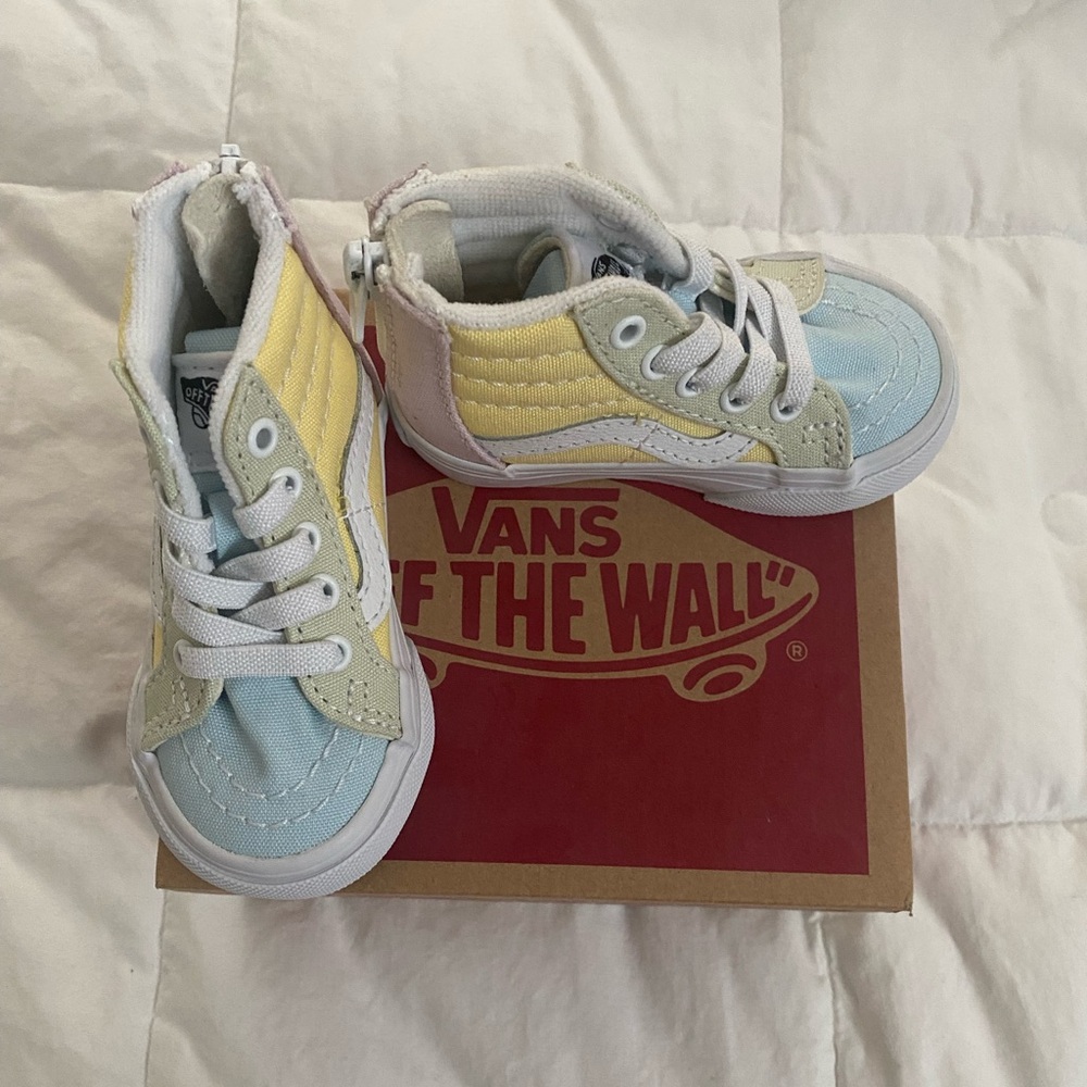 VANS high top baby girl sneakers size 4